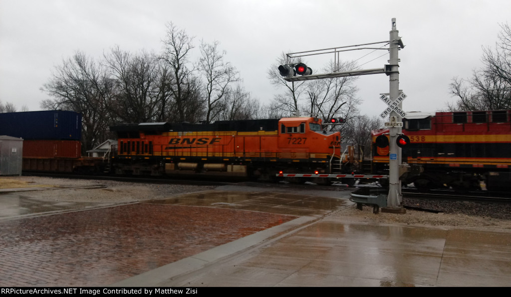 BNSF 7227